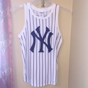 VS PINK YANKEES TANK TOP